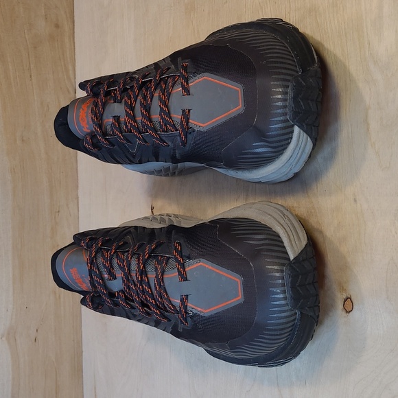 Hoka Speedgoat 4 Trail-Running Shoes In The Dark Gull Grey/Anthracite Colorway - Picture 3 of 10